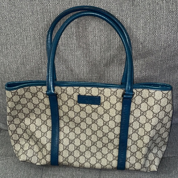 Gucci tote- canvas is in gorgeous condition - Picture 1 of 7